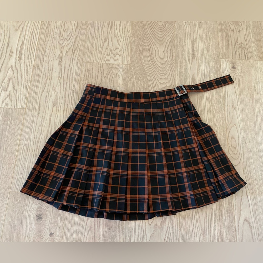 H&M Plaid A-Line Skirt with Buckle